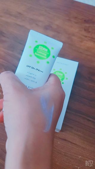 메타포레 12PM  카밍 선스크린 — 5점을 준 리뷰어가 2021년 7월 올린 사용 사진