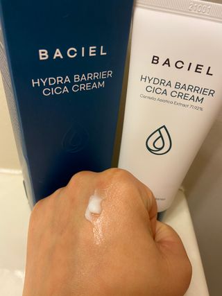 바시엘 BACIEL 바시엘 하이드라 베리어 시카 크림 — 5점을 준 리뷰어가 2021년 4월 올린 사용 사진