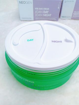 네오젠 비타 듀오 데이 나이트 크림 세트(100g) + 데이 크림(50g) + 나이트 크림(50g) — 5점을 준 리뷰어가 2022년 8월 올린 사용 사진