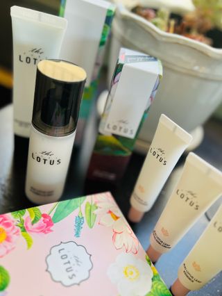 더 퓨어 로터스 제주 식물 선크림 / 제주 연잎 &amp; 동백 미스트 / 순수한 연꽃 어메니티 세트 — 5점을 준 리뷰어가 2022년 12월 올린 사용 사진