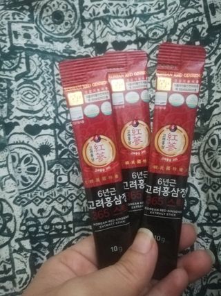 정원삼 6년근 고려홍삼정 365스틱 — 4점을 준 리뷰어가 2021년 11월 올린 사용 사진
