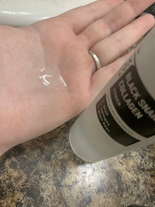 [Coxir] Black Snail Collagen Toner — 2.5점을 준 리뷰어가 2021년 12월 올린 사용 사진