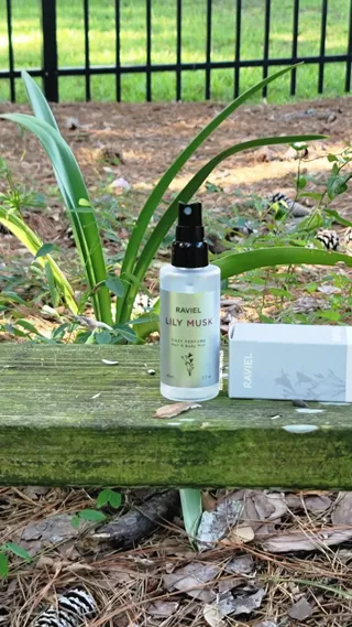 라비엘 RAVIEL 코지 퍼퓸 헤어 &amp; 바디 미스트 스프레이 2.7 fl oz(80ml), 릴리 머스크/튜브 로즈 — 2점을 준 리뷰어가 2022년 8월 올린 사용 사진