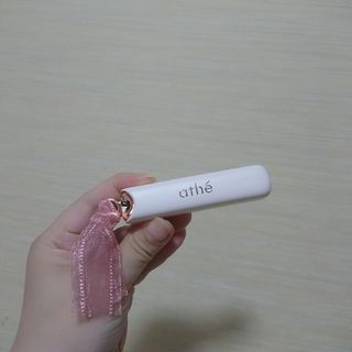 ATHE AUTHENTIC AIRY LIP BALM / 비건립밤 / 어센틱립밤 / 에어리립밤 (수정 요청) — 4.5점을 준 리뷰어가 2022년 8월 올린 사용 사진