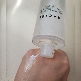 바시엘 BACIEL 바시엘 하이드라 베리어 시카 에센스 토너 — 5점을 준 리뷰어가 2021년 9월 올린 사용 사진
