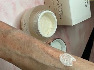 Jutanhak 안티에이징 멜라 크림 50ml / 1.69oz 잡티 &amp; 다크 스팟 케어 하이드레이팅 크림 — 4.5점을 준 리뷰어가 2023년 7월 올린 사용 사진