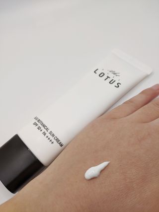 더 퓨어 로터스 제주 식물 선크림 / 제주 연잎 &amp; 동백 미스트 / 순수한 연꽃 어메니티 세트 — 4.5점을 준 리뷰어가 2022년 12월 올린 사용 사진