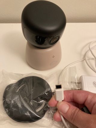 온습도 모니터와 스마트 리모컨이 탑재된 EGLOO cam S4 1080P Wi-Fi 스마트 카메라 — 2점을 준 리뷰어가 2021년 9월 올린 사용 사진