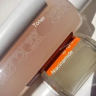SNP LAB PHA  5 토너 150ml + 나이아신아마이드 10 세럼 32ml 세트 — 5점을 준 리뷰어가 2021년 9월 올린 사용 사진