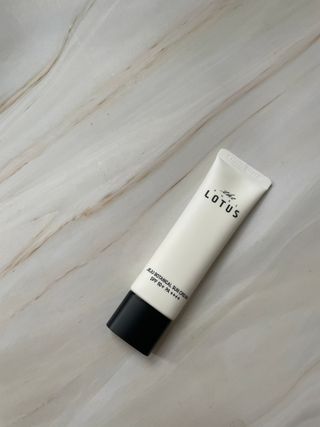 더 퓨어 로터스 제주 식물 선크림 / 제주 연잎 &amp; 동백 미스트 / 순수한 연꽃 어메니티 세트 — 5점을 준 리뷰어가 2022년 10월 올린 사용 사진