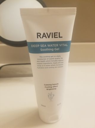 라비엘 RAVIEL 딥 씨 워터 퓨어 바이탈 수딩 젤 5.1 fl oz (150ml) 페이스 &amp; 바디, 쿨링 효과 — 4.5점을 준 리뷰어가 2022년 9월 올린 사용 사진