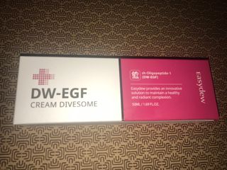 이지듀 DW-EGF 크림 다이브썸 1.69 Fl.Oz — 4.5점을 준 리뷰어가 2021년 7월 올린 사용 사진