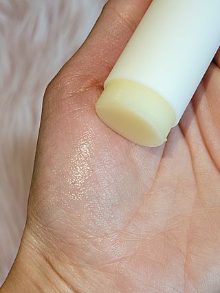 산심 명연수 멀티 스틱 밤 0.38oz 수분 스틱 집중 주름 케어 — 5점을 준 리뷰어가 2023년 4월 올린 사용 사진