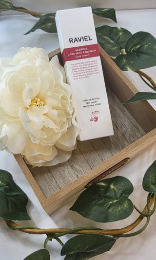 라비엘 아세로라 &amp; 스네일 뮤신 다크 스팟 케어 크림 1.7 fl oz (50ml), 스네일 뮤신 &amp; 히알루론산 — 5점을 준 리뷰어가 2022년 9월 올린 사용 사진