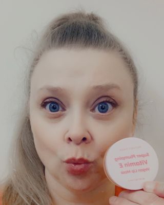마더메이드 [어머니 만든] 슈퍼 플럼 핑 Vit E 비건 립 마스크 _E — 5점을 준 리뷰어가 2021년 2월 올린 사용 사진