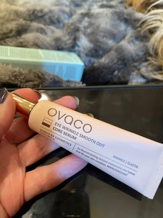 오바코 ovaco eye wrinkle smooth out serum — 5점을 준 리뷰어가 2022년 1월 올린 사용 사진