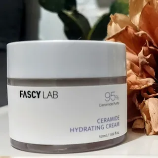 파시랩 USA_[FASCY LAB] 세라마이드 하이드레이팅 크림 — 5점을 준 리뷰어가 2022년 1월 올린 사용 사진