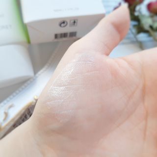 메타포레 12PM  카밍 선스크린 — 5점을 준 리뷰어가 2021년 7월 올린 사용 사진