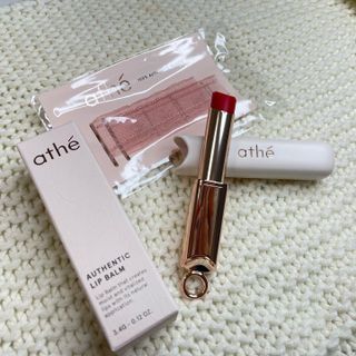 ATHE AUTHENTIC AIRY LIP BALM / 비건립밤 / 어센틱립밤 / 에어리립밤 (수정 요청) — 4점을 준 리뷰어가 2022년 8월 올린 사용 사진