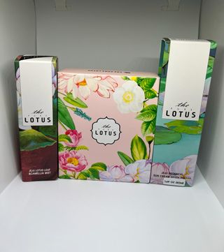 더 퓨어 로터스 제주 식물 선크림 / 제주 연잎 &amp; 동백 미스트 / 순수한 연꽃 어메니티 세트 — 5점을 준 리뷰어가 2022년 12월 올린 사용 사진