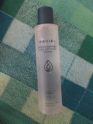 바시엘 BACIEL 바시엘 하이드라 베리어 시카 에센스 토너 — 4점을 준 리뷰어가 2021년 9월 올린 사용 사진