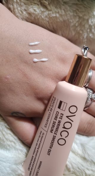 오바코 ovaco eye wrinkle smooth out serum — 5점을 준 리뷰어가 2022년 1월 올린 사용 사진