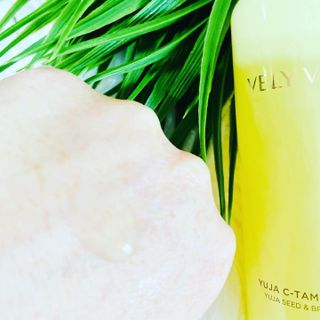 VELY VELY Yuja C-Tamin Toner — 5점을 준 리뷰어가 2021년 4월 올린 사용 사진