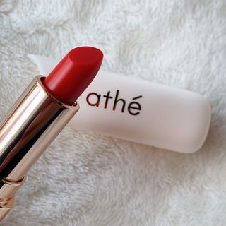 ATHE AUTHENTIC AIRY LIP BALM / 비건립밤 / 어센틱립밤 / 에어리립밤 (수정 요청) — 4점을 준 리뷰어가 2022년 7월 올린 사용 사진