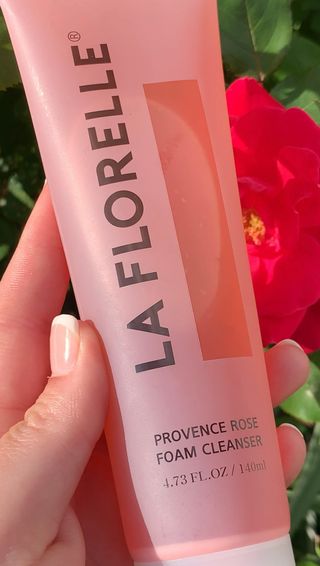 라플로렐 프로방스 로즈 폼클렌저 — 3점을 준 리뷰어가 2022년 5월 올린 사용 사진
