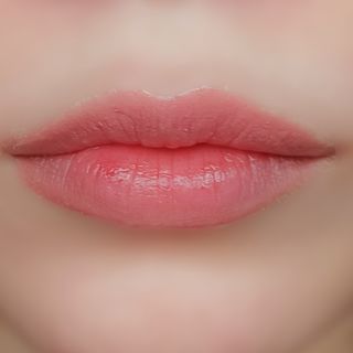ATHE AUTHENTIC AIRY LIP BALM / 비건립밤 / 어센틱립밤 / 에어리립밤 (수정 요청) — 5점을 준 리뷰어가 2022년 8월 올린 사용 사진
