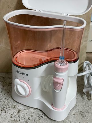 Aquapick AQ-350 물 Flosser 전기 치과 수조 치아 용 전문 구강 세정기 — 4점을 준 리뷰어가 2022년 4월 올린 사용 사진