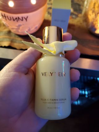 VELY VELY Yuja C-Tamin Serum — 5점을 준 리뷰어가 2021년 3월 올린 사용 사진