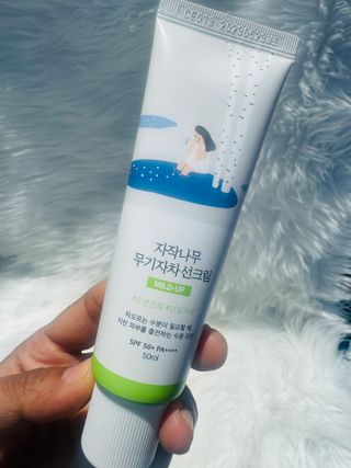 Round Lab Birch Juice Moisturizing Sunscreen — 5점을 준 리뷰어가 2024년 6월 올린 사용 사진