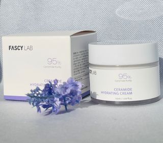 파시랩 USA_[FASCY LAB] 세라마이드 하이드레이팅 크림 — 5점을 준 리뷰어가 2022년 1월 올린 사용 사진