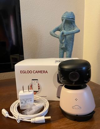 온습도 모니터와 스마트 리모컨이 탑재된 EGLOO cam S4 1080P Wi-Fi 스마트 카메라 — 5점을 준 리뷰어가 2021년 10월 올린 사용 사진