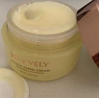 VELY VELY Yuja C-tamin Cream — 5점을 준 리뷰어가 2021년 4월 올린 사용 사진