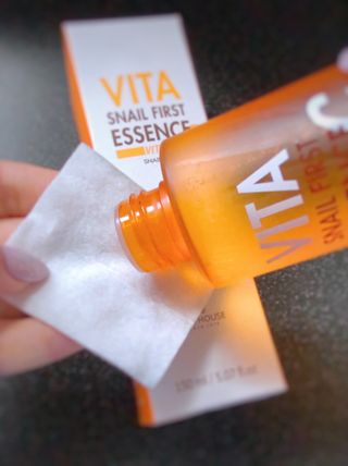 [THE SKIN HOUSE] Vita Snail First Essence — 4점을 준 리뷰어가 2022년 3월 올린 사용 사진