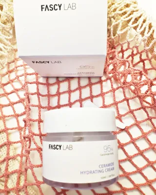 파시랩 USA_[FASCY LAB] 세라마이드 하이드레이팅 크림 — 5점을 준 리뷰어가 2022년 1월 올린 사용 사진