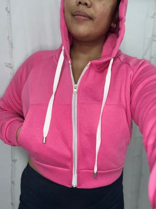 DOUBLJU Womens 캐주얼 긴팔 자르기 탑 지퍼 업 후드 티 스웨터 플러스 사이즈 — 4.5점을 준 리뷰어가 2022년 12월 올린 사용 사진
