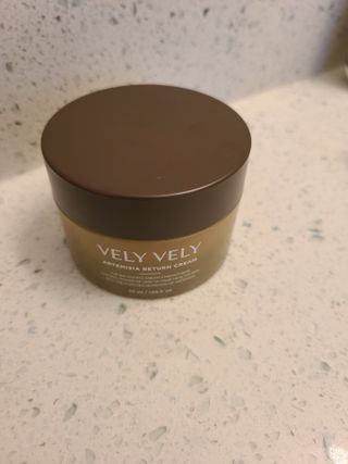 VELY VELY Artemisia Return Cream — 5점을 준 리뷰어가 2021년 4월 올린 사용 사진