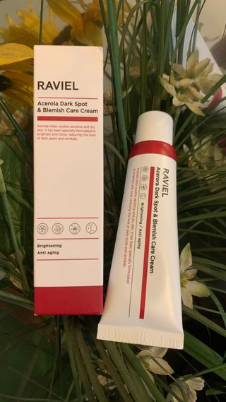라비엘 아세로라 &amp; 스네일 뮤신 다크 스팟 케어 크림 1.7 fl oz (50ml), 스네일 뮤신 &amp; 히알루론산 — 5점을 준 리뷰어가 2022년 12월 올린 사용 사진