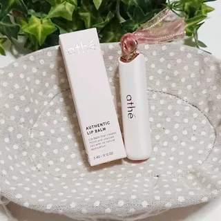 ATHE AUTHENTIC AIRY LIP BALM / 비건립밤 / 어센틱립밤 / 에어리립밤 (수정 요청) — 5점을 준 리뷰어가 2022년 8월 올린 사용 사진