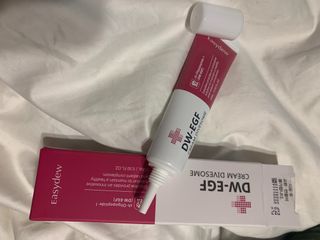 이지듀 Easydew DW-EGF 크림 Divesome 0.5 fl oz — 5점을 준 리뷰어가 2021년 9월 올린 사용 사진