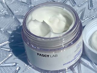 파시랩 USA_[FASCY LAB] 세라마이드 하이드레이팅 크림 — 5점을 준 리뷰어가 2021년 10월 올린 사용 사진