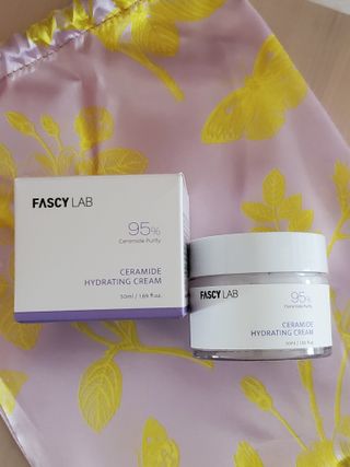 파시랩 USA_[FASCY LAB] 세라마이드 하이드레이팅 크림 — 5점을 준 리뷰어가 2021년 10월 올린 사용 사진