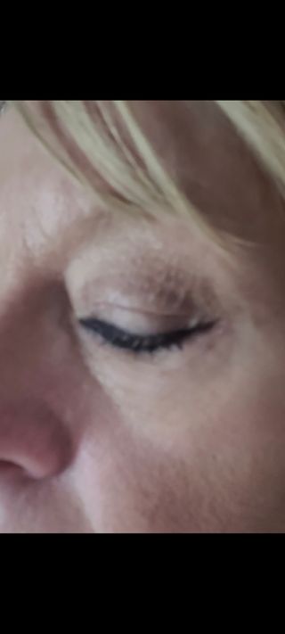 씨스터앤 시스터앤 더블이펙트 워터프루프 아이펜슬_미국 — 5점을 준 리뷰어가 2022년 1월 올린 사용 사진
