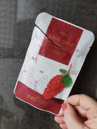 [K-doraji] Omija Berry Drink–80ml pouches of Bellflower Root Concentrate with Omija Berry — 3.5점을 준 리뷰어가 2021년 7월 올린 사용 사진