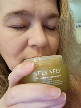 VELY VELY Artemisia Return Cream — 5점을 준 리뷰어가 2021년 4월 올린 사용 사진