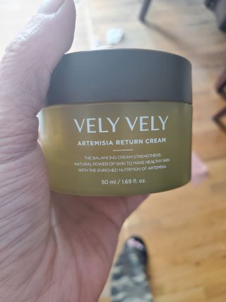 VELY VELY Artemisia Return Cream — 4점을 준 리뷰어가 2021년 4월 올린 사용 사진