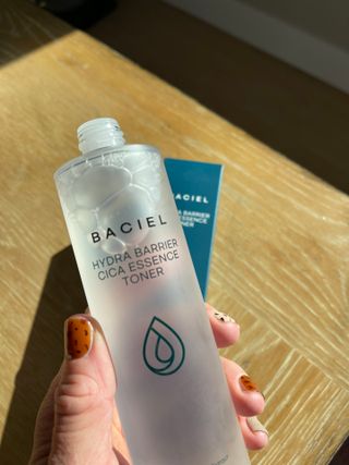 바시엘 BACIEL 바시엘 하이드라 베리어 시카 에센스 토너 — 5점을 준 리뷰어가 2021년 9월 올린 사용 사진